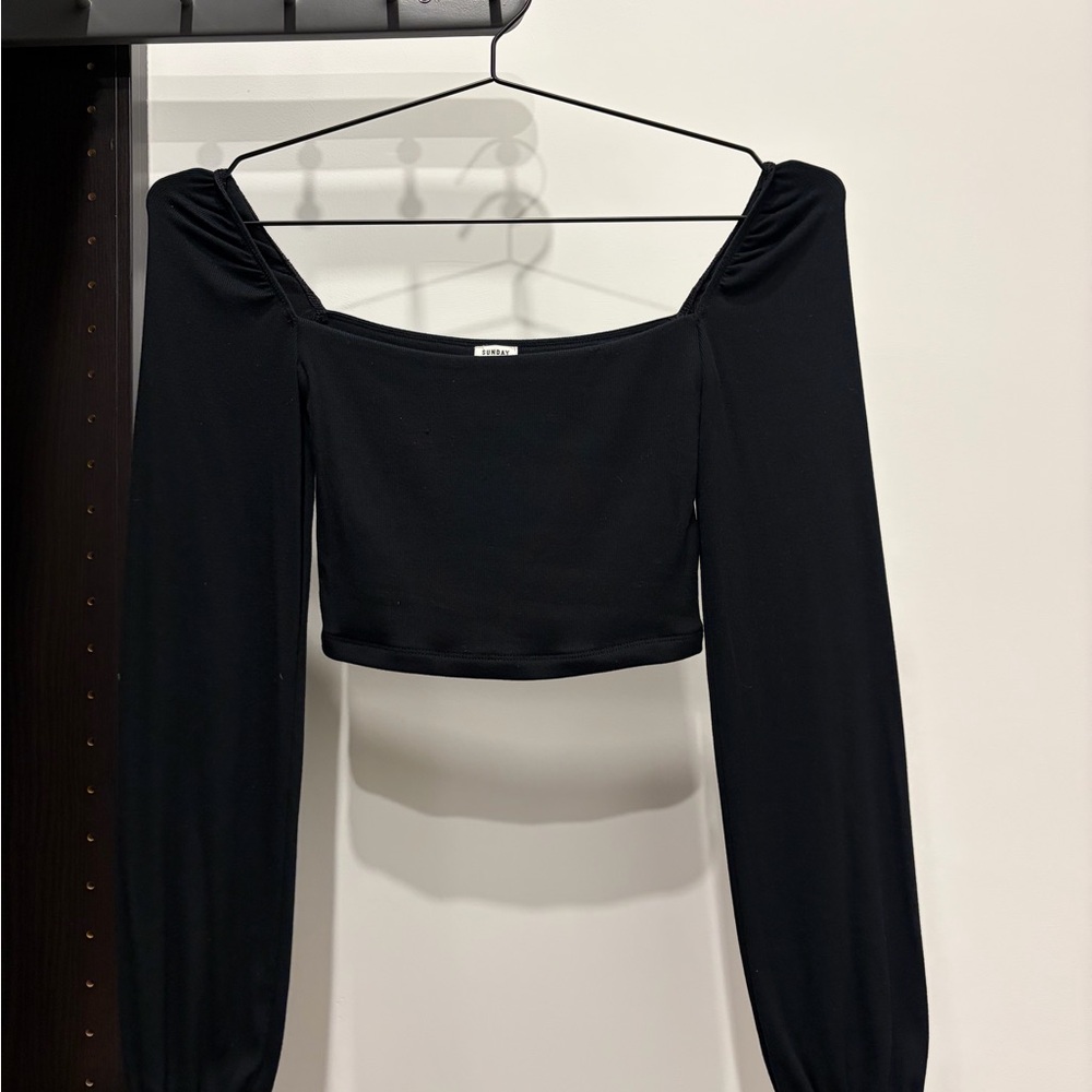 Aritzia Sunday Best Black Long Sleeve Crop Top